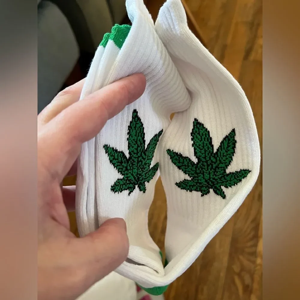 1 LEFT! Vans Vault OGSweet Leaf Crew Socks